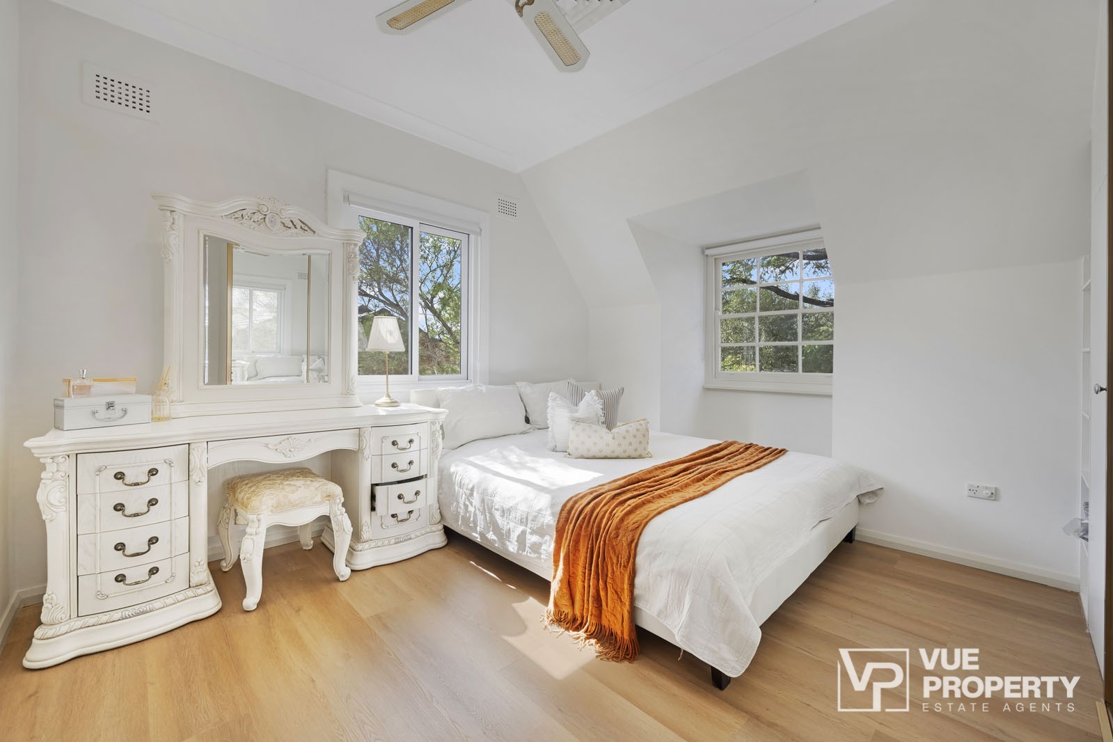 1P0043-Oatlands-2025-10-04-204931-15