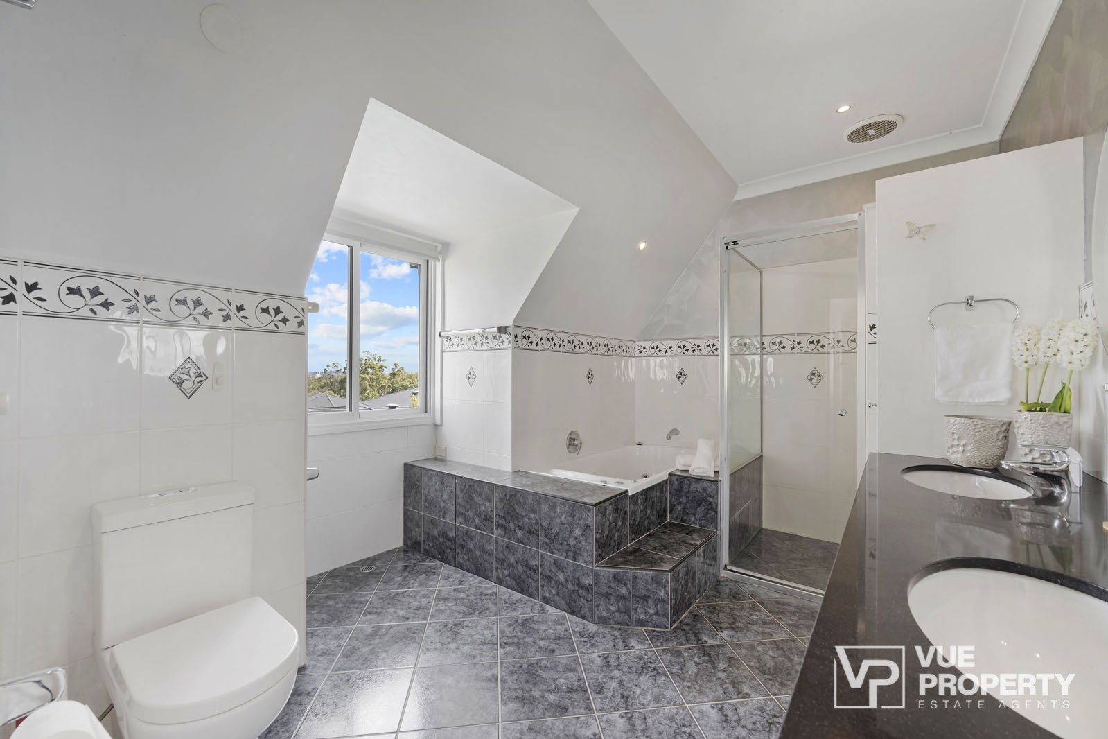 1P0043-Oatlands-2025-10-04-204932-14