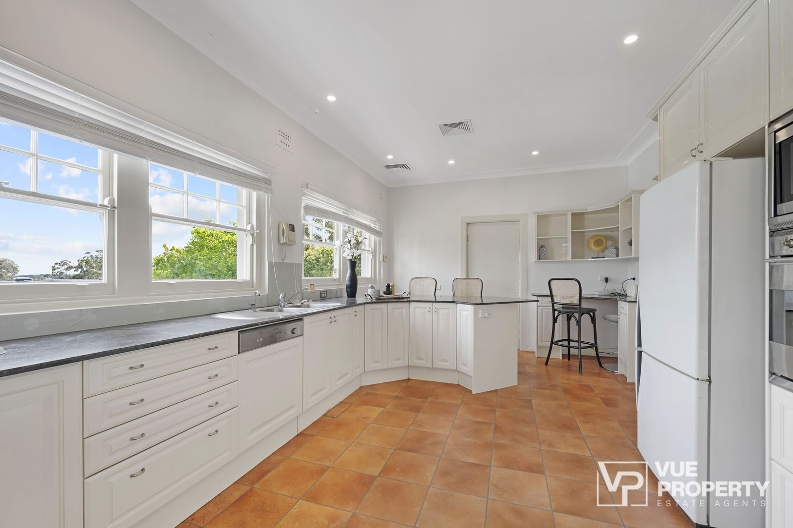 1P0043-Oatlands-2025-10-04-204932-8
