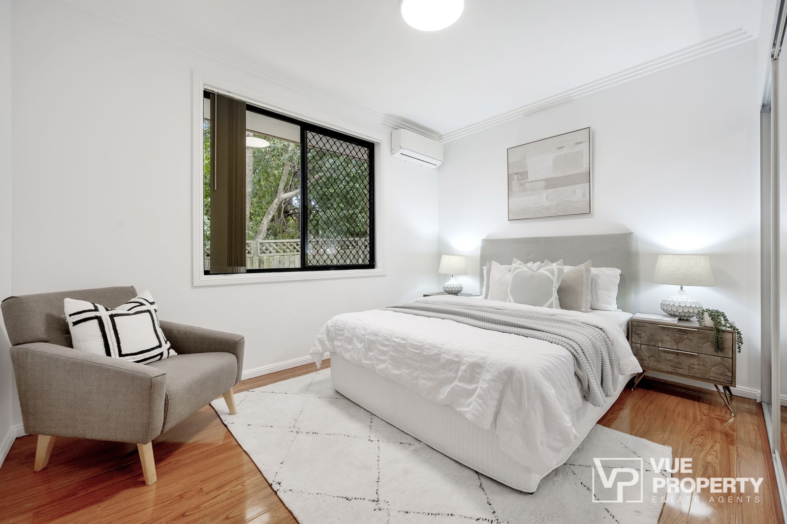 1P0051-Eastwood-2025-10-14-140931-9