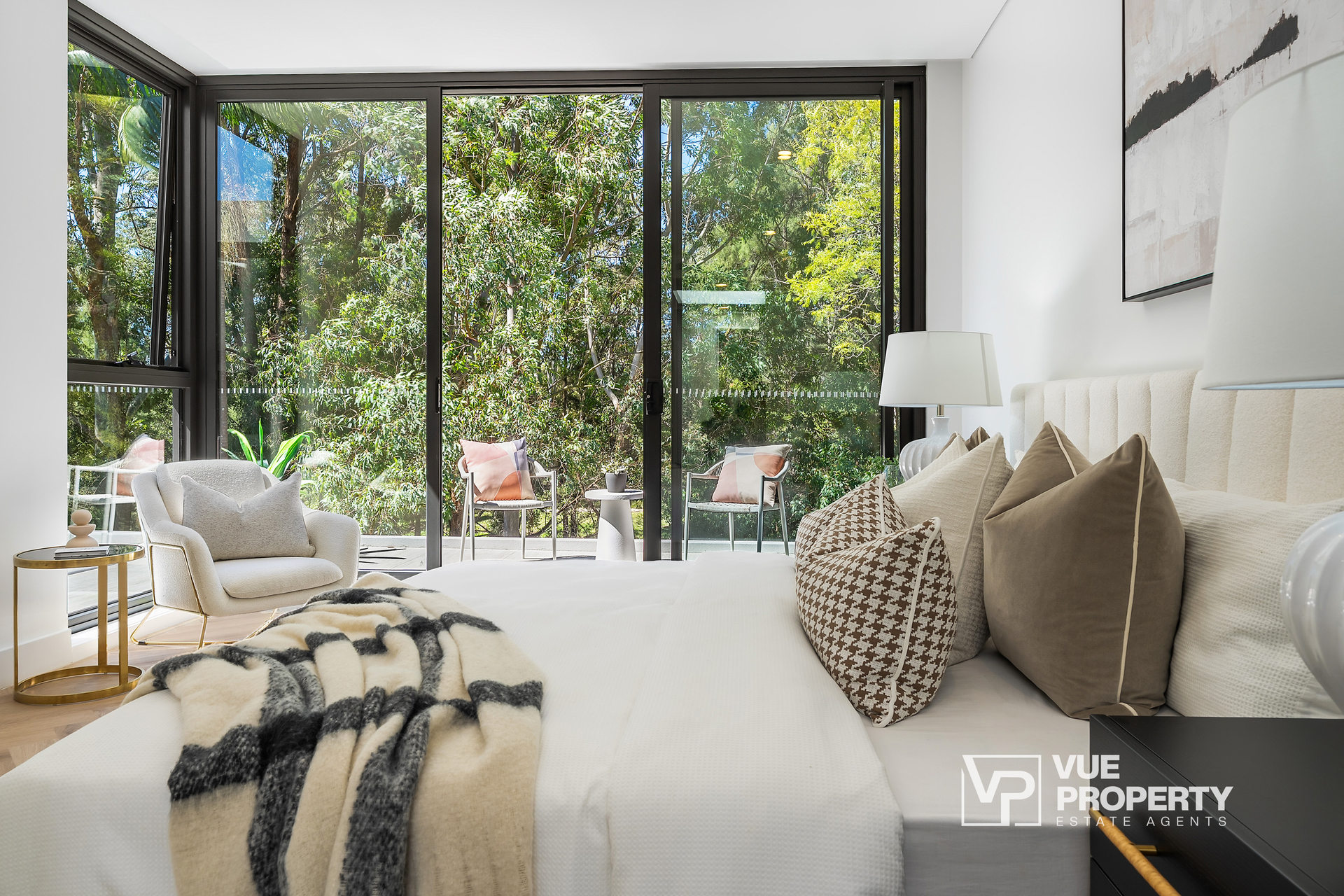 1P0082-Eastwood-2025-10-09-090736-12