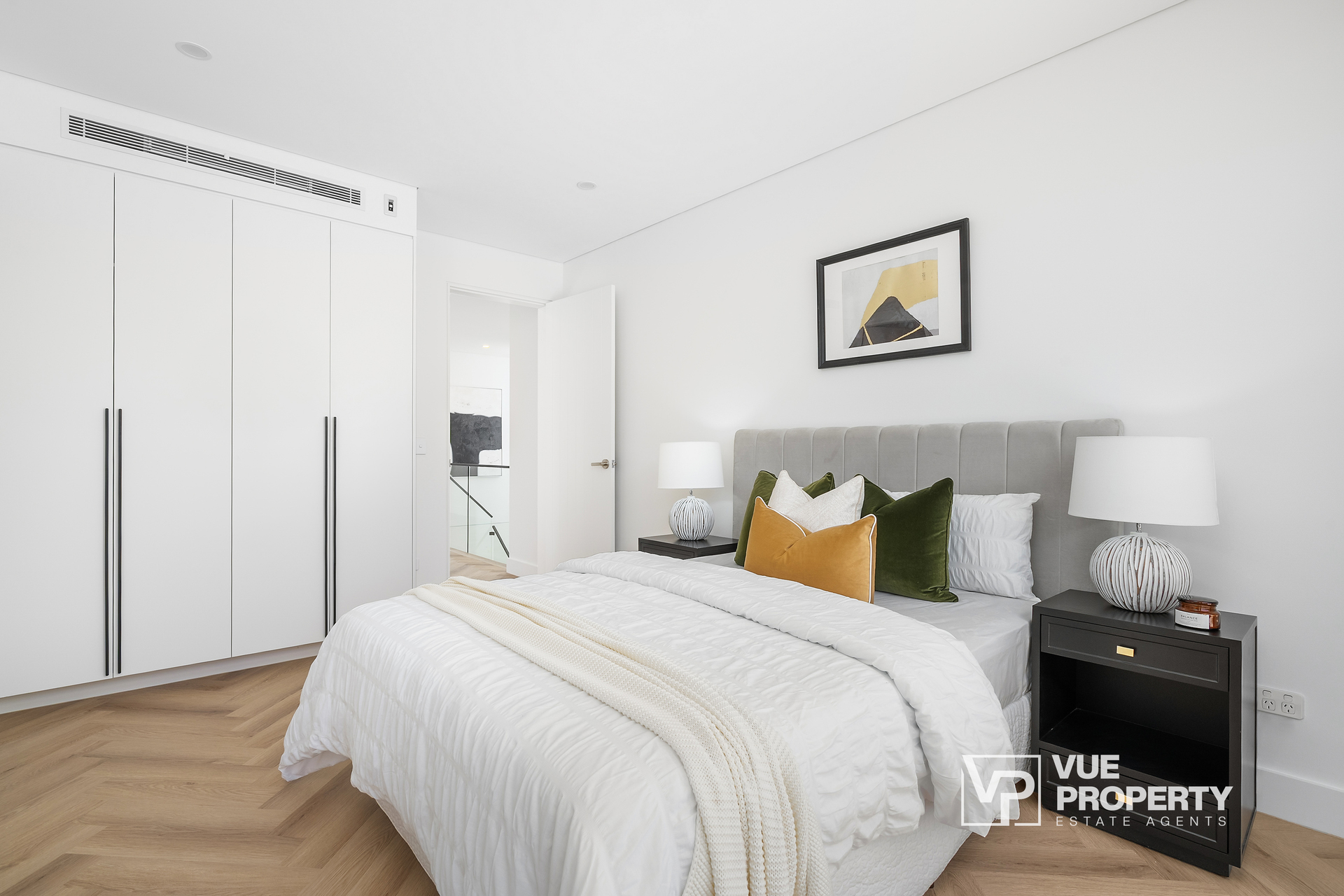 1P0082-Eastwood-2025-10-09-090736-13