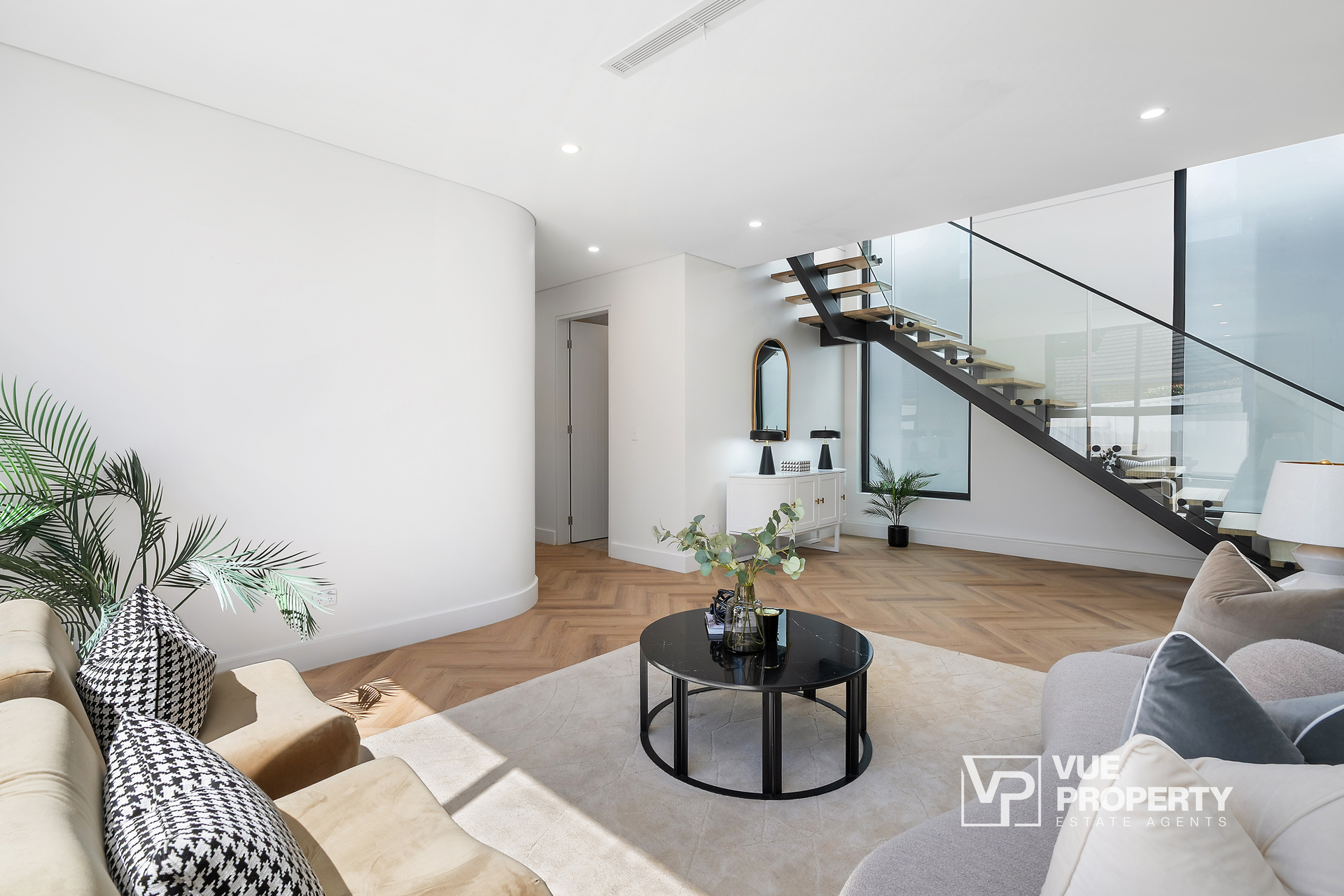 1P0082-Eastwood-2025-10-09-090736-3