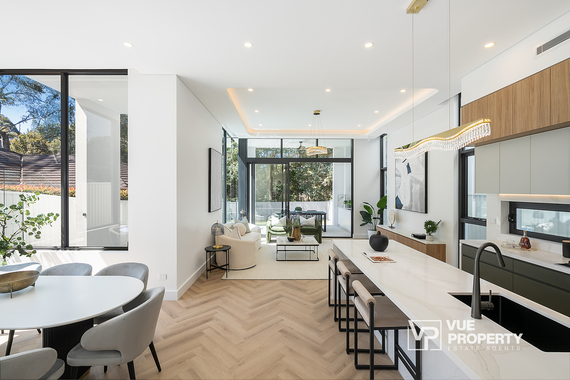 1P0082-Eastwood-2025-10-09-090736-8