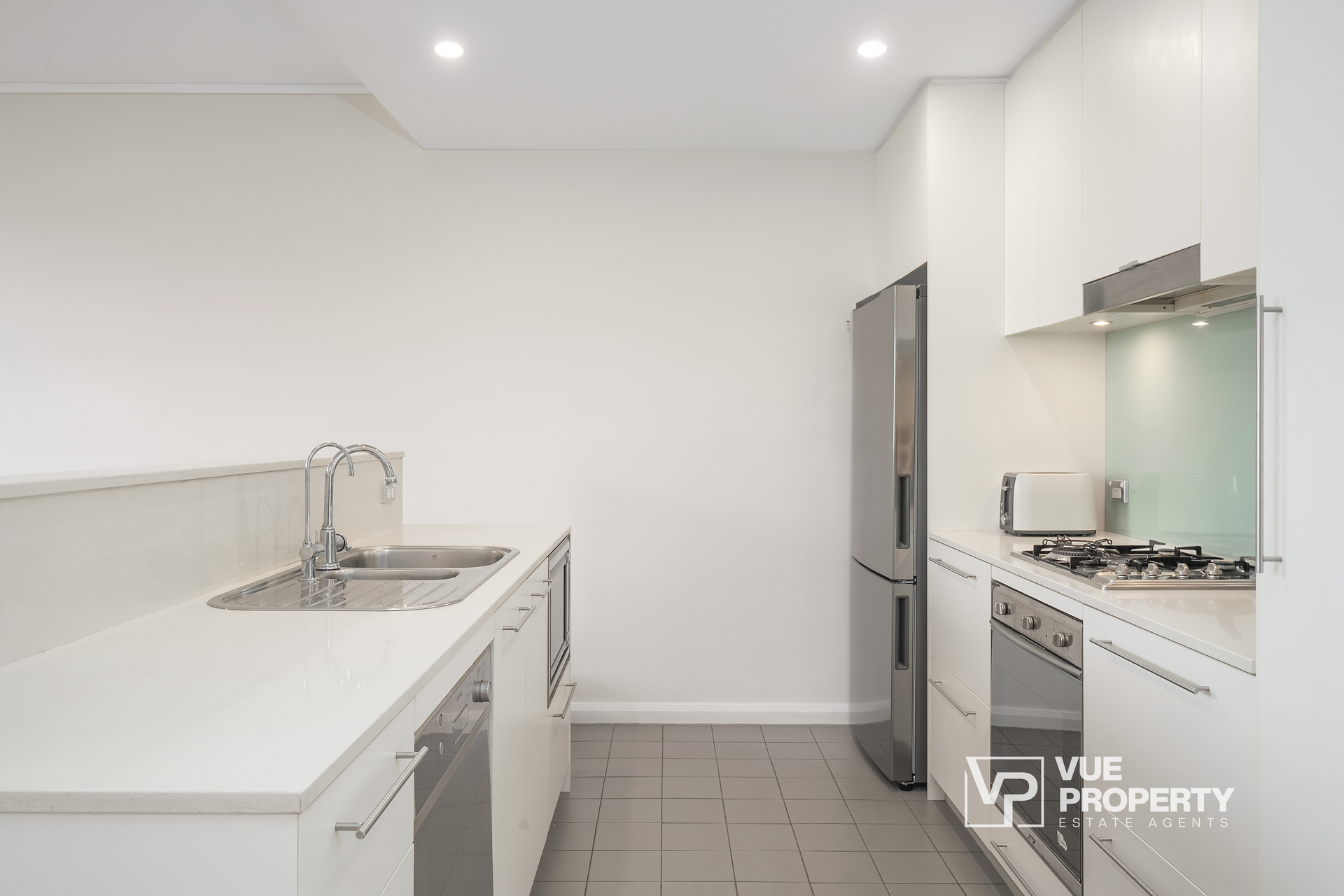 1P0135-Rhodes-2025-12-03-090637-3