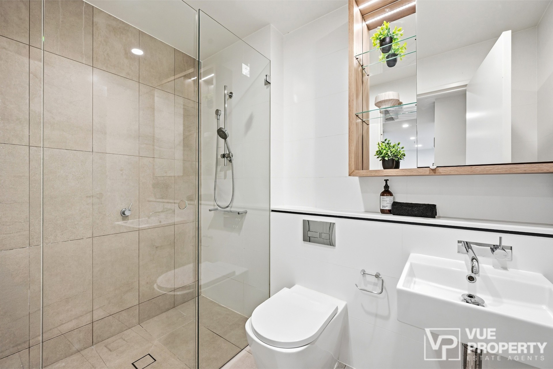 1P0291-Eastwood-2026-06-02-120737-7