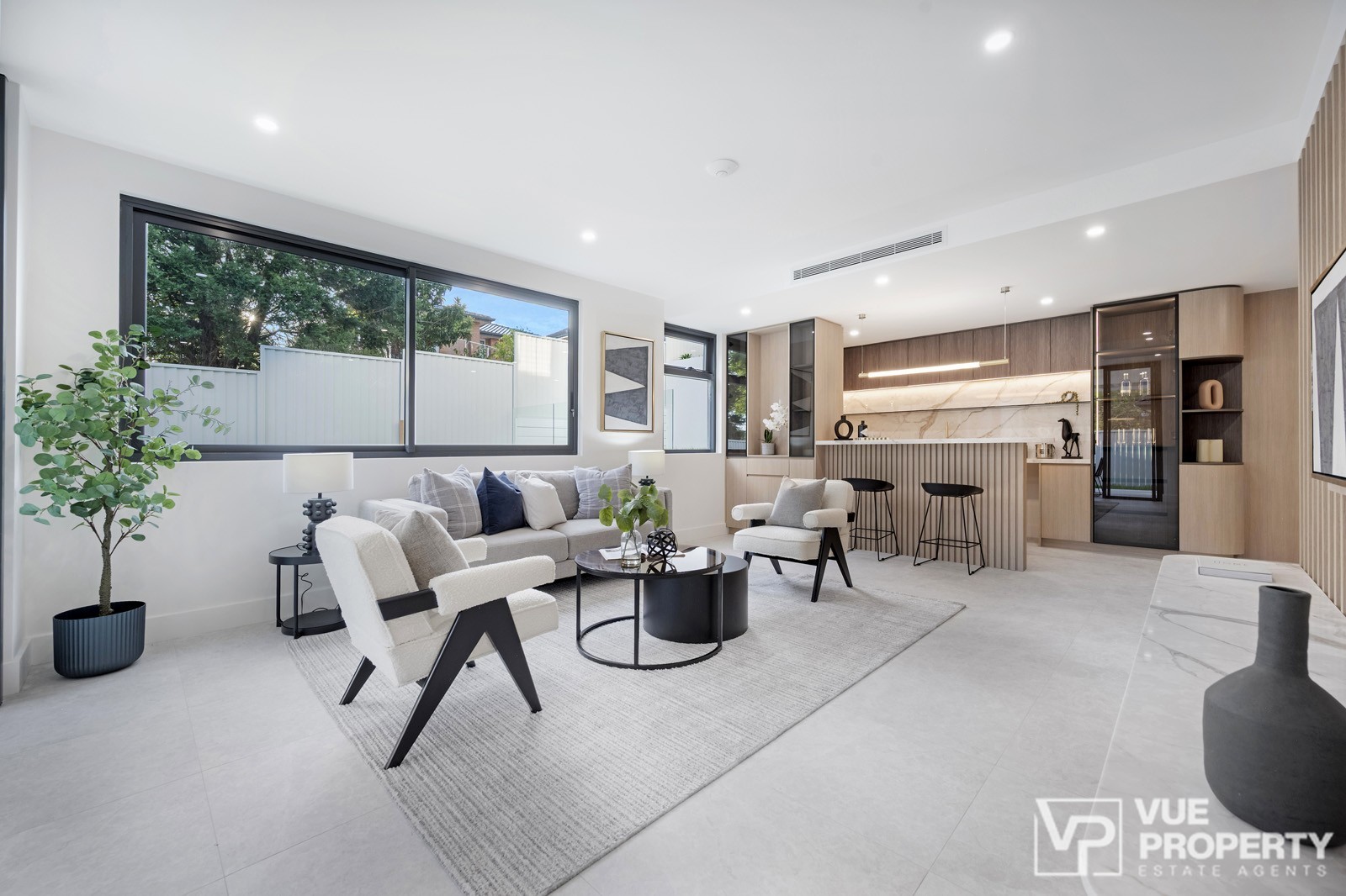 1P0171-Eastwood-2026-08-11-122916-15