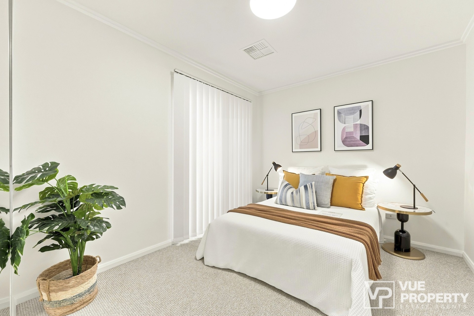 1P0342-Eastwood-2026-08-19-115811-8