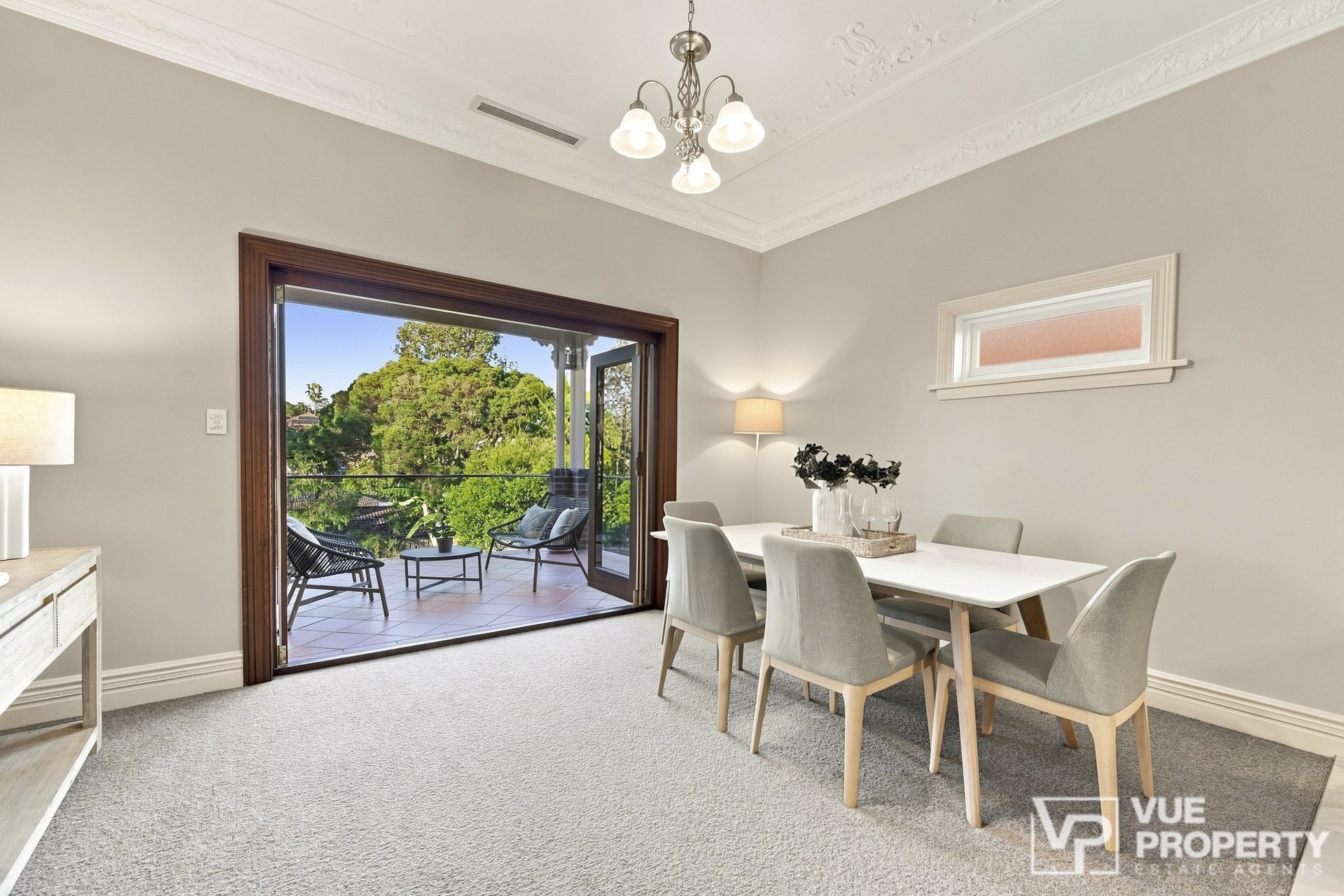 1P0365-Eastwood-2026-08-21-123036-5